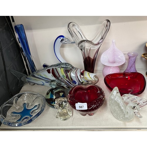 587 - Art glass - 12 items including a Whitefriars Molar vase, Mdina etc