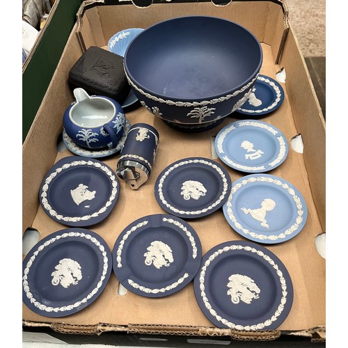 560 - A box of Wedgwood jasperware including portland blue footed bowl, etc