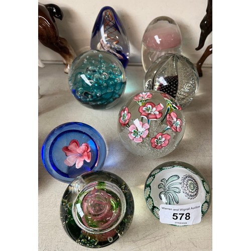 578 - 8 quality glass paperweights including Murano