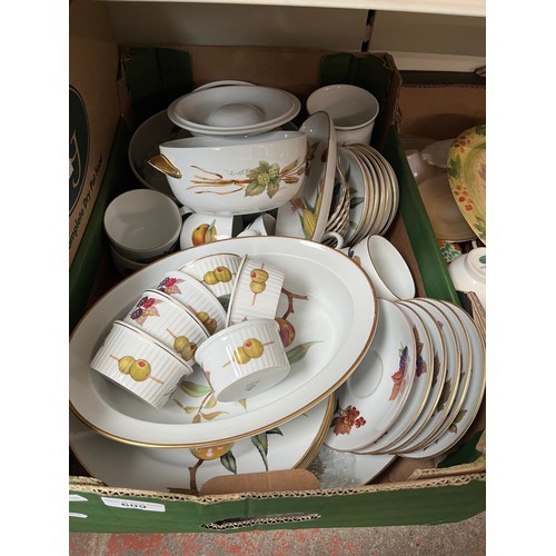 609 - Royal Worcester ‘Evesham’ approx 48 pieces including large platter 37 x 31 cm, shell dishes, utensil... 