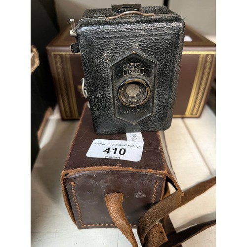 410 - A vintage Zeiss Ikon Baby Box camera in case.