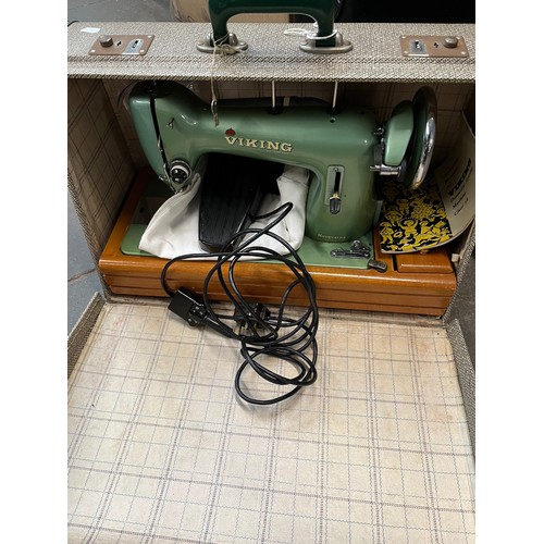 416 - A Viking Class 18 sewing machine.