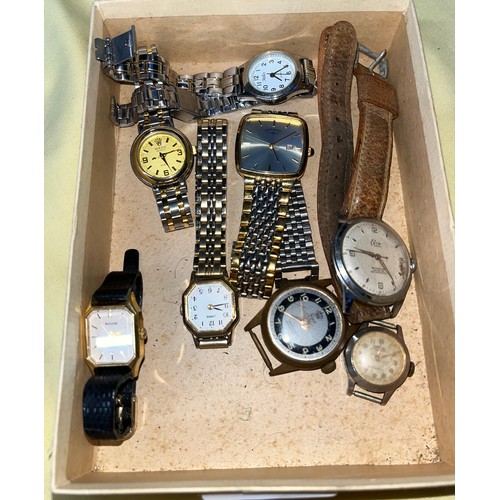 500 - Eight vintage ladies and gents wristwatches.