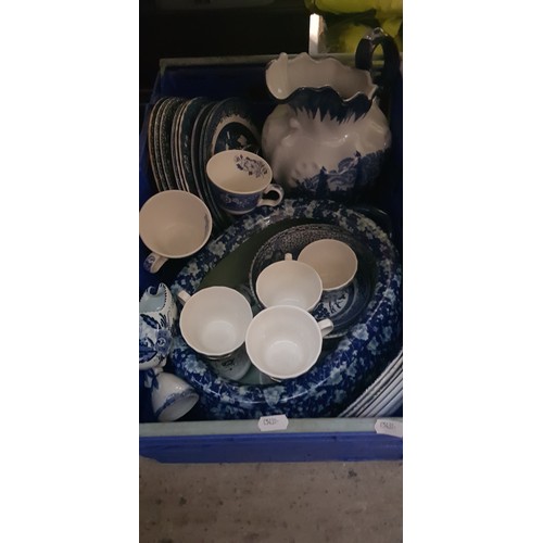 318 - 5 boxes of misc pottery, including blue & white, spode, wedgwood, glassware, lamp, japanese figure &... 