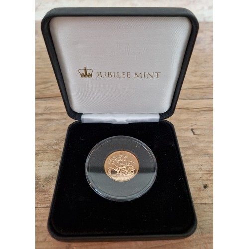 316 - A Jubilee Mint, the 2015 United Kingdom 22-Carat Gold Sovereign, 7.98g, boxed with certificate, Buye... 