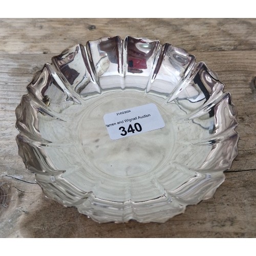 340 - A hallmarked silver dish, Sheffield, Roberts & Belk Ltd, 1977, gross wt. 4.8 ozt.