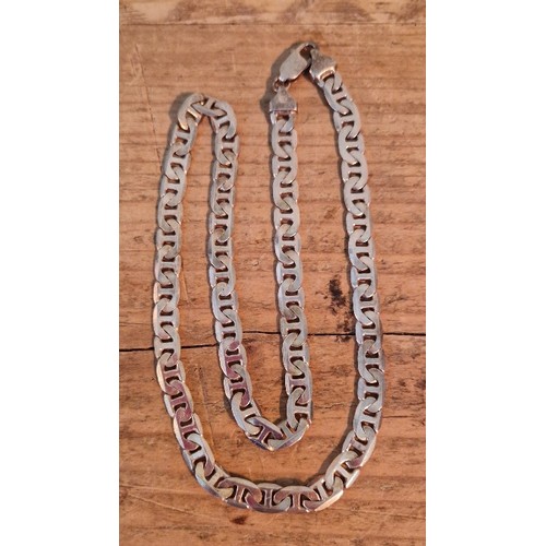 353 - A silver chain, marked Italy 925, gross wt. 42.7g.