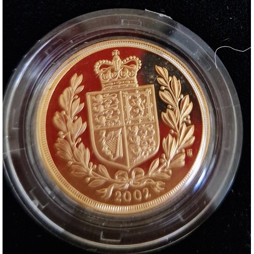 311 - The Royal Mint, the 2002 United Kingdom Gold Proof Four-Coin Sovereign Collection, 4 22ct gold coins... 