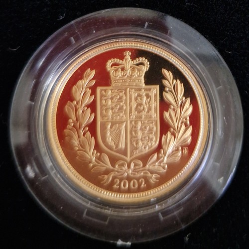 311 - The Royal Mint, the 2002 United Kingdom Gold Proof Four-Coin Sovereign Collection, 4 22ct gold coins... 