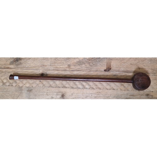 55 - A Zulu hardwood knobkerrie, length 68.5cm.