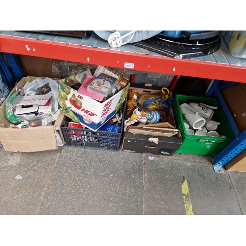 167 - 5 boxes and 1 bag of miscellaneous items including ceramics, ornaments, shoe last, pictures, books, ... 