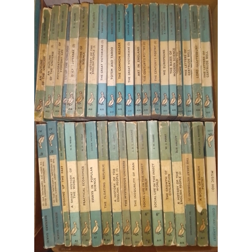 203 - Pelican Books, a collection of approximately 157 paperbacks, circa 1940s and later including war tim... 