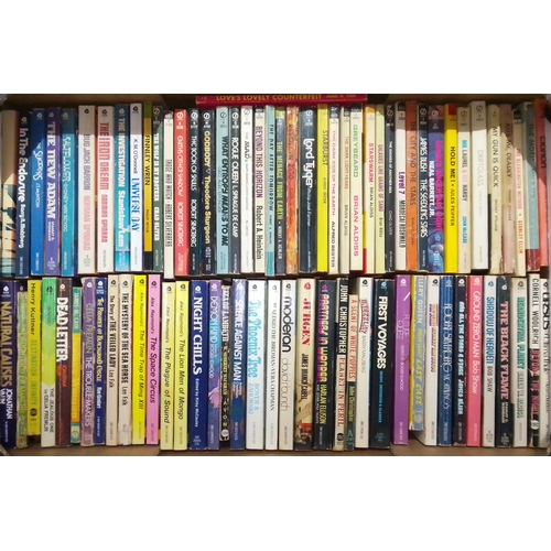 212 - Approximately 243 paperback books, science fiction, crime thrillers etc., various authors, publisher... 