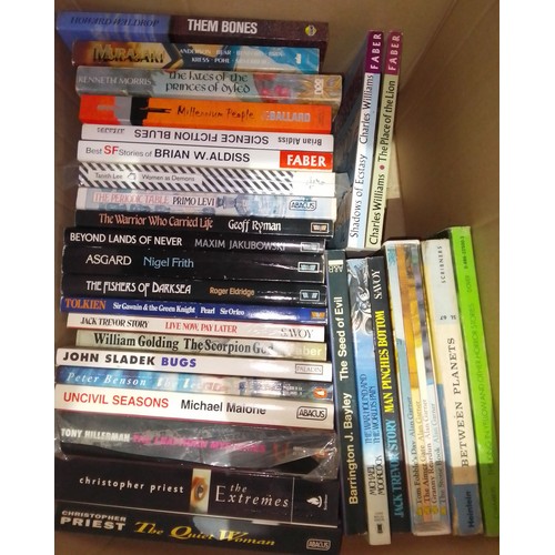 220 - A large quantity of assorted paperbacks, including science, fiction, fantasy, crime etc., etc., vari... 