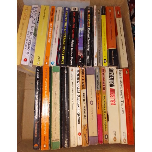 220 - A large quantity of assorted paperbacks, including science, fiction, fantasy, crime etc., etc., vari... 