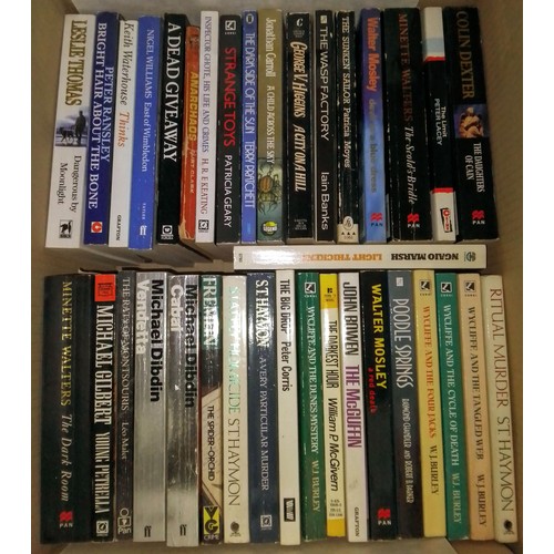 220 - A large quantity of assorted paperbacks, including science, fiction, fantasy, crime etc., etc., vari... 