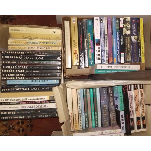 220 - A large quantity of assorted paperbacks, including science, fiction, fantasy, crime etc., etc., vari... 