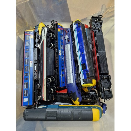 373 - A box of assorted Hornby locomotives & rolling stock.