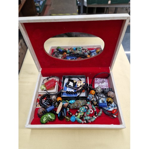 729 - A jewellery box of mainly Murano and Venetian glass items.