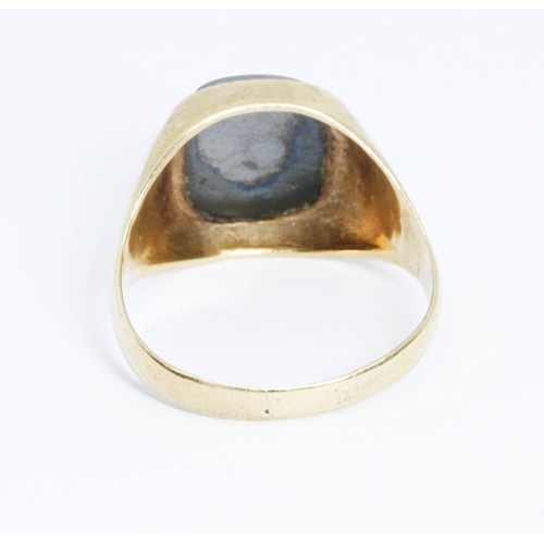 170 - A hallmarked 9ct gold hematite intaglio ring, gross weight 5.1g, size R.