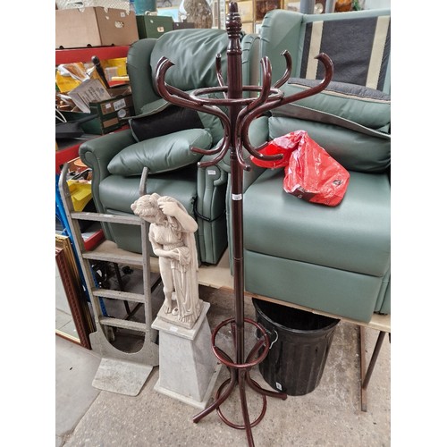 1003 - A bentwood coat stand.