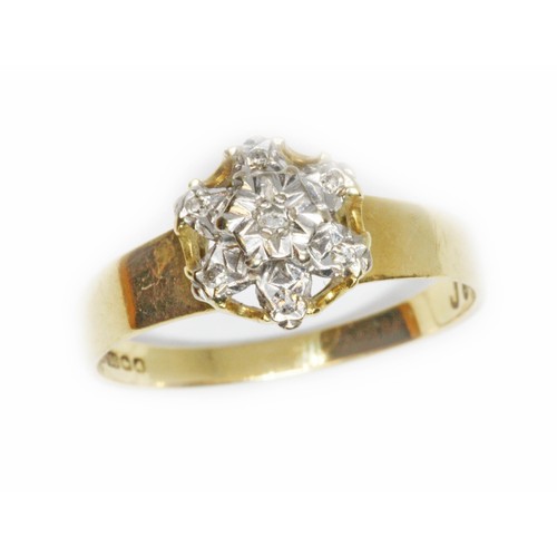 208 - A hallmarked 18ct gold diamond cluster ring, gross weight 2.5g, size N.