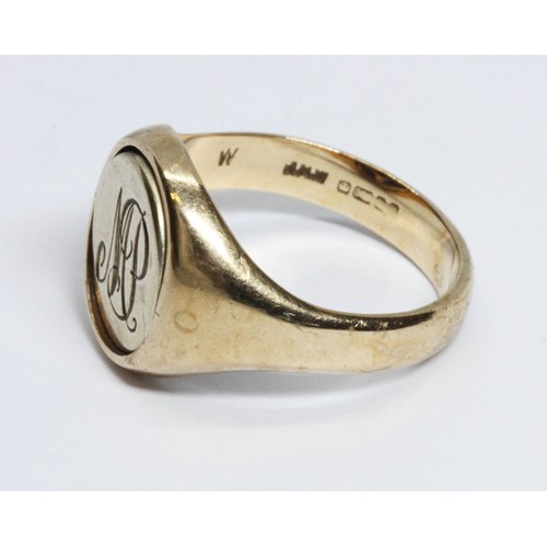 513 - A hallmarked 9ct gold and enamel Masonic swivel ring, gross weight 7.3g, size P.