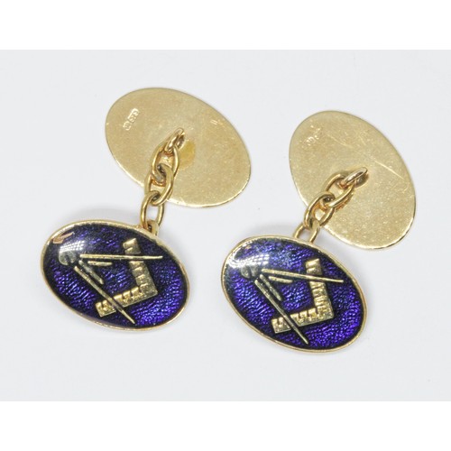 512 - A pair of hallmarked 9ct gold and enamel Masonic cufflinks, gross weight 7.2g.