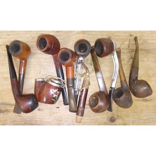 178 - A box of assorted vintage old briar pipes.