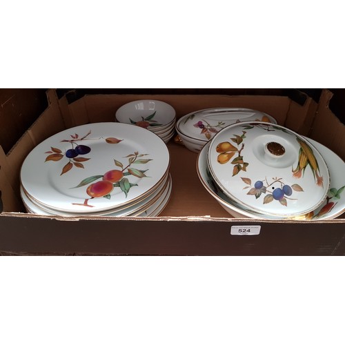 524 - Royal Worcester Evesham including a large bowl (25.5cm diameter), plates, serving dishes etc. - 39 i... 