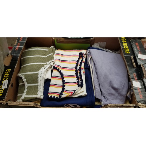 435 - A box of vintage 1960s and 70s women's knitwear