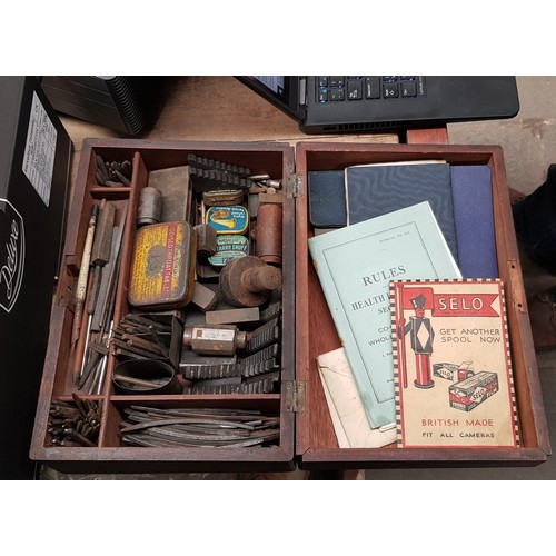 475 - A wooden box containing vintage engravers tools and ephemera