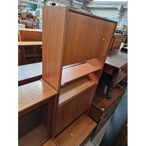 1049 - A mid 20th century teak lounge cabinet.