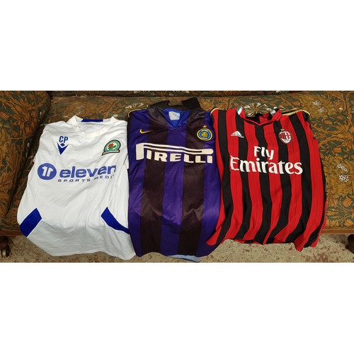 139 - Approx 30 various football shirts & training tops, The shirts consist of vintage ac Milan and inter ... 