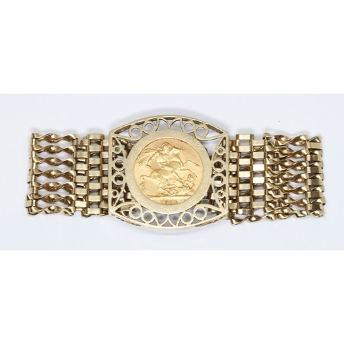 68 - A 9ct gold bracelet set with a George V 1914 sovereign, length 17cm, gross weight 30.1g.