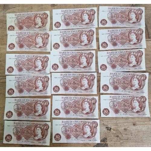 415 - Thirty five 10 Shilling bank notes to include 89N 710290 to 89N 710302, Z49Z 926010 to Z49Z 926013, ... 