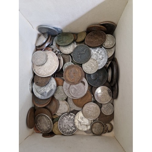 427 - A box of assorted GB & world coins to include some silver.