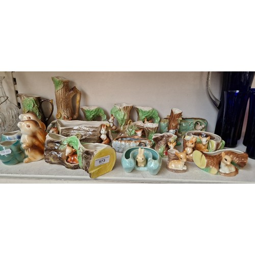 573 - 19 decorative ‘fauna’ items by Eastgate and Hornsea potteries etc.