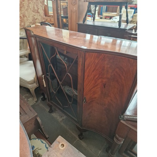 932 - A mahogany display cabinet.