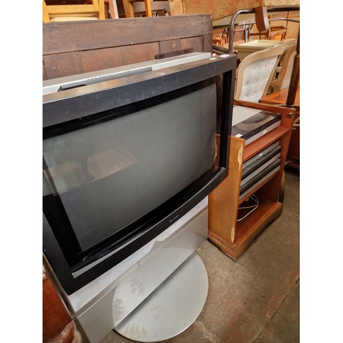 940 - Bang & Olufsen AV comprising a Beovision TV and four Beo 5500 series separates. Buyer must remove al... 