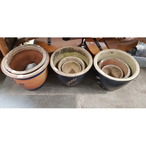425 - 8 various planters