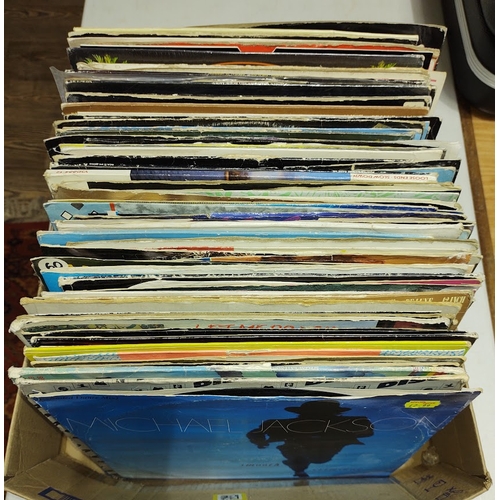 105 - A box of over 100 assorted soul , disco & funk 12