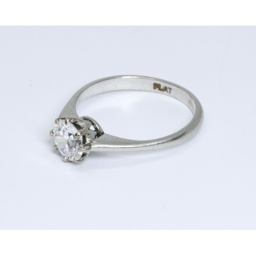 13 - A single stone diamond solitaire ring, the round brilliant cut stone weighing approximately 0.85cts ... 