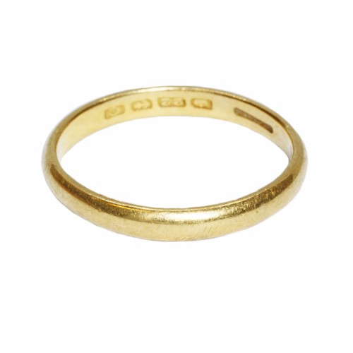 21 - A hallmarked 22ct gold wedding band, sponsor indistinct, Birmingham 1902, weight 2.8g, size O.