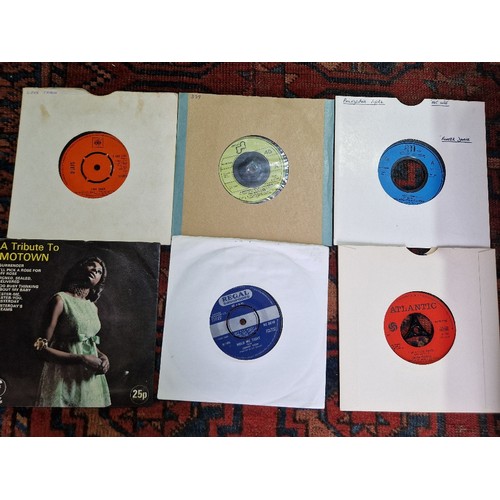 110 - A box of 1960s/1970s soul 45s on UK labels.