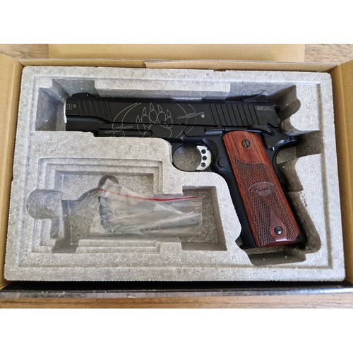 17 - A Blackwater BW1911 R2 4.5mm calibre Co2 BB air gun, serial no.30325520, 22cm long, in original box ... 