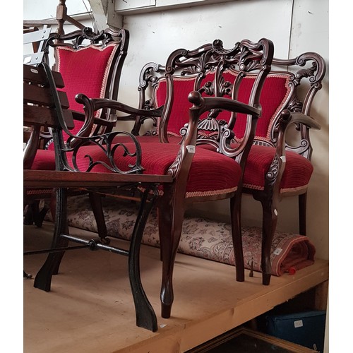 970 - An Edwardian mahogany salon suite comprising settee and two armchairs.