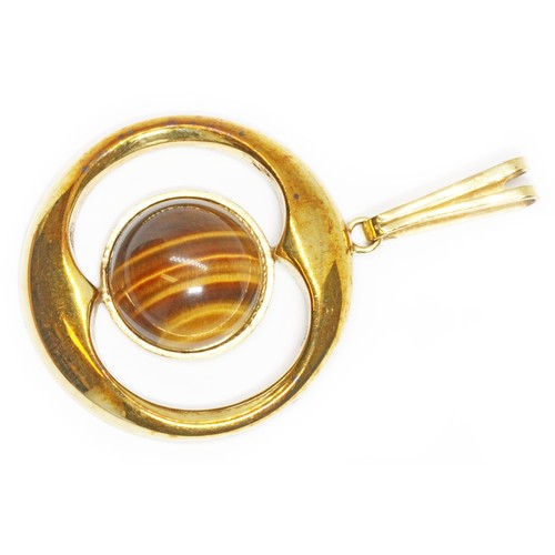 64 - A 9ct gold tiger's eye cabochon pendant, 9ct gold import marks, sponsor 'HJH' (Henry James Hulbert),... 