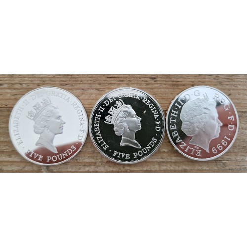 306 - Three Quenn Elizabeth silver proof crowns comprising of a 1996 70th birthday, a 1990 Queen mother 90... 