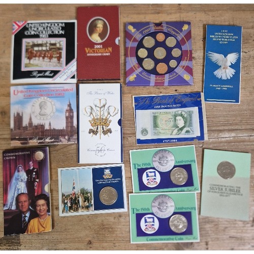 308 - A group of assorted GB coins & coin sets.